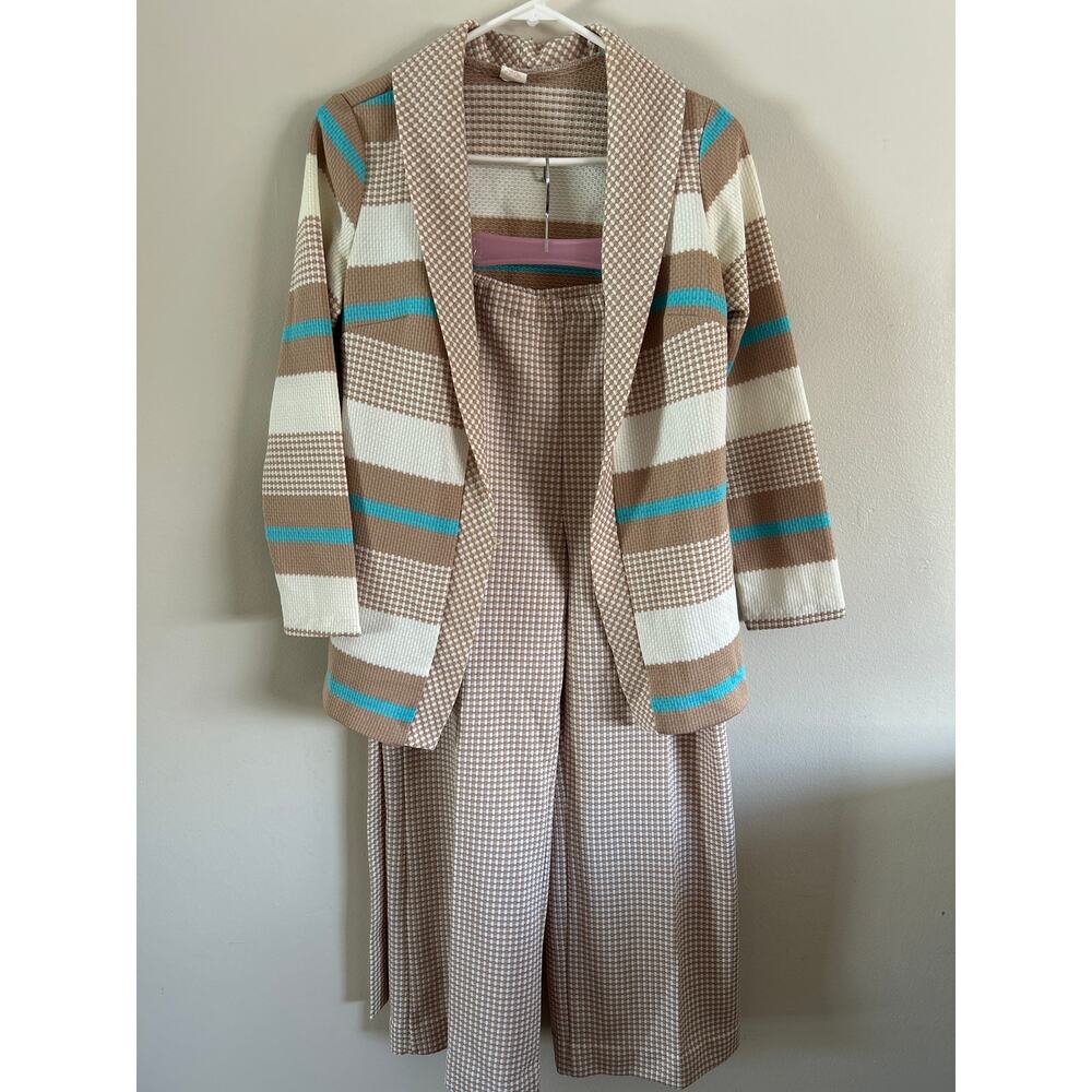 Vintage striped Knit Two-Piece Set – Size 12 Cream, Blue Tan